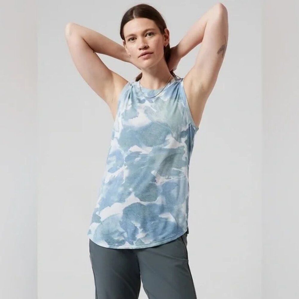 ATHLETA Breezy Tank Camisole Top in Chroma Cottage Blue Pattern -  size S